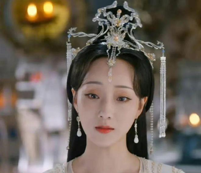 娱乐圈|娱乐圈隐藏的八大“关系户”,拼家世、潜规则上位,可惜全哑火了