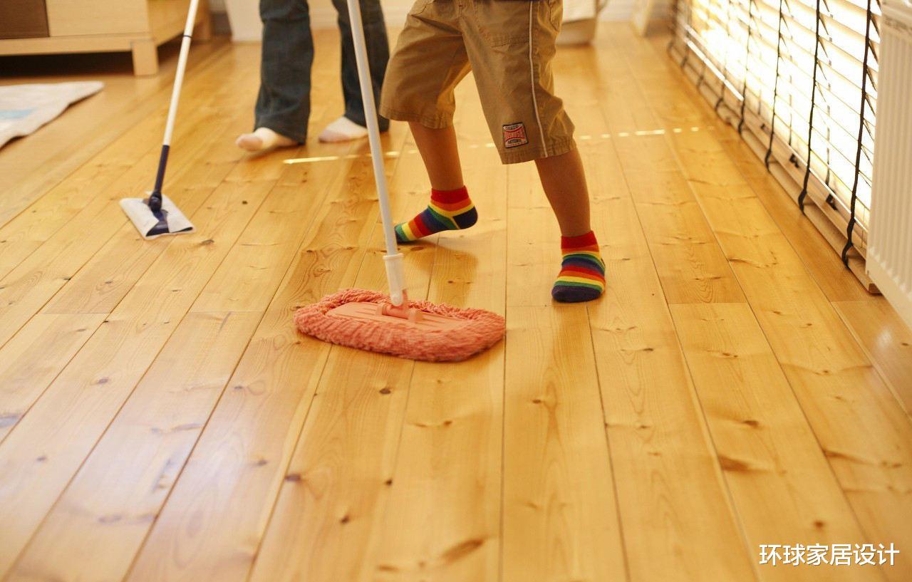 拖完地板,总是会有“腥味”,原因其实很简单,大部分人都不知道
