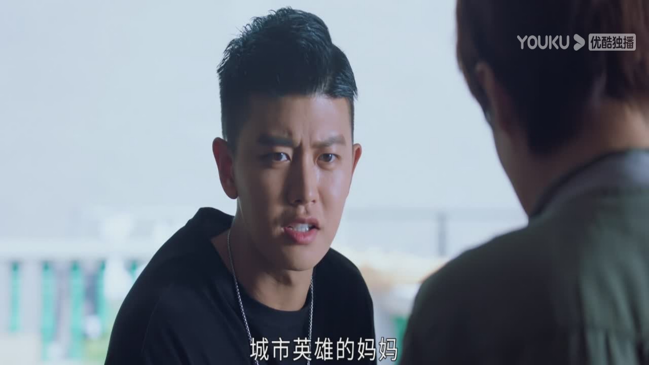 经典|《蓝焰突击》开播，央视网评论言简意赅，但却令人十分动容！