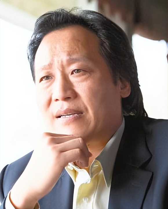 杨采钰|5年后,再看冯小刚的“芳华三美”,各自境遇天差地别