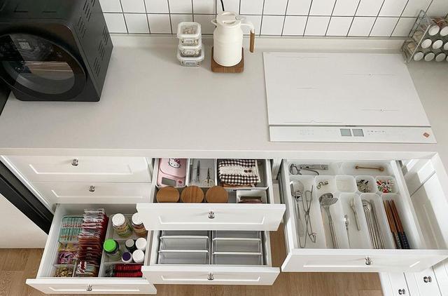 170大平层,客厅吊扇挺凉快,还有独立洗衣区+储物间,卖了可惜