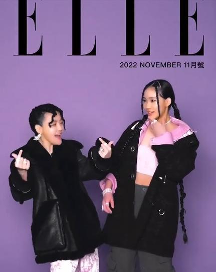 小S|小S拍杂志花絮曝光，开心跳舞，二女儿一脸嫌弃不愿配合妈妈发疯