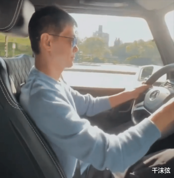 林志颖|林志颖车祸后再次开车外出!伤疤位置没有头发,单手开车为自己点赞