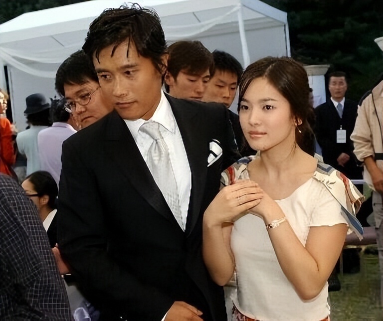 宋慧乔|宋慧乔和宋仲基，结婚不到两年后离婚，如今两人境遇大不相同