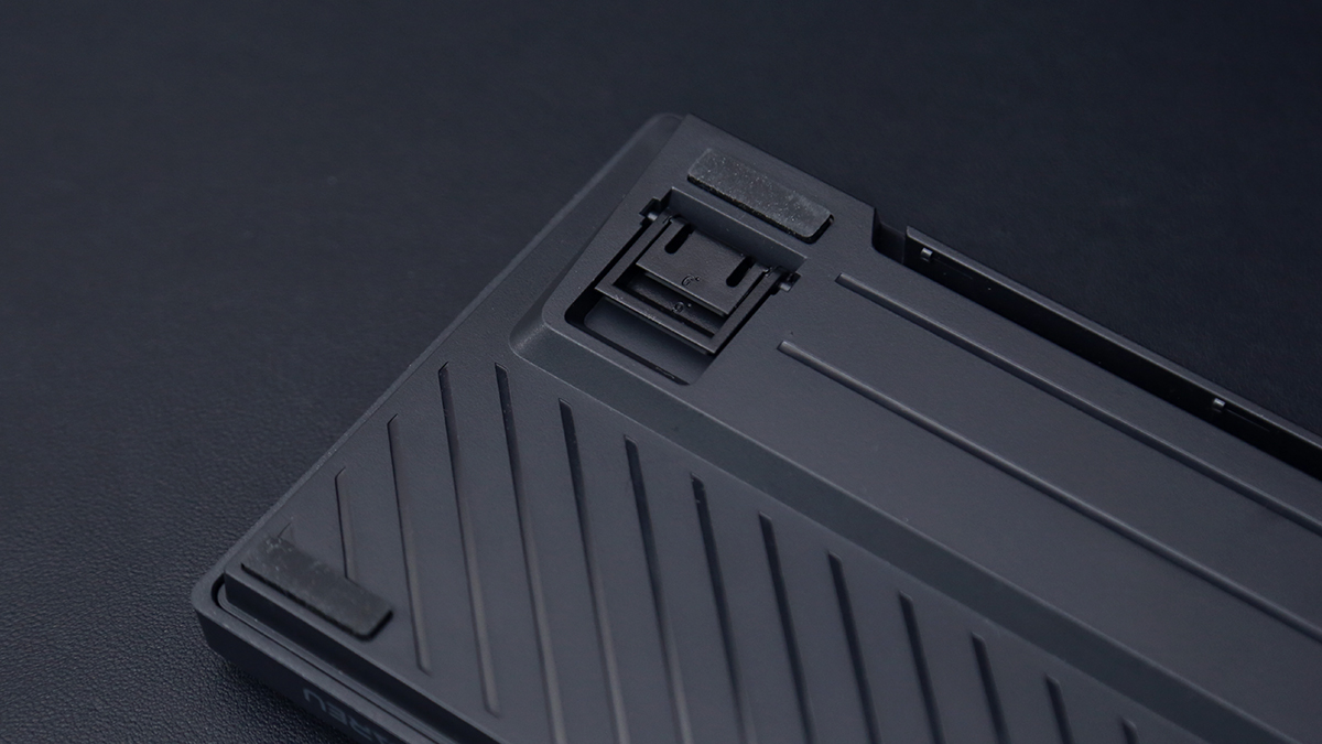 达尔优|达尔优A104热插拔机械键盘评测：简约风格，百变玩法