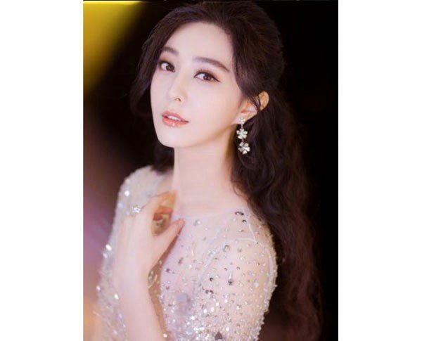 徐睿知 范爷不藏私直播红唇混搭,白鼠冰要做美妆博主出自己品牌彩妆品?