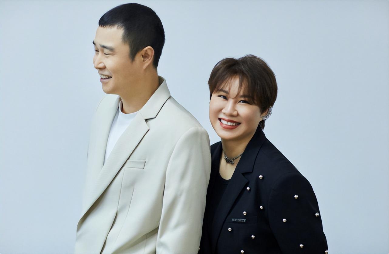 佟丽娅|小沈阳骄傲晒女儿，15岁沈佳润首拍时尚大片，气质高冷超漂亮