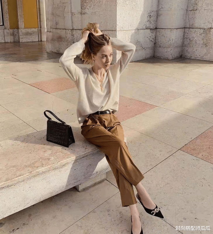 真正有气质的女人，穿衣打扮都有这3个“特征”，你也能做到！