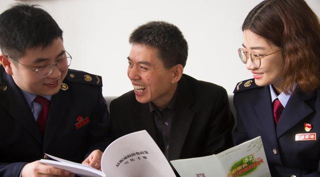 警察|公务员“受欢迎”的职业榜单,公安热度不减,意外成为黑马!