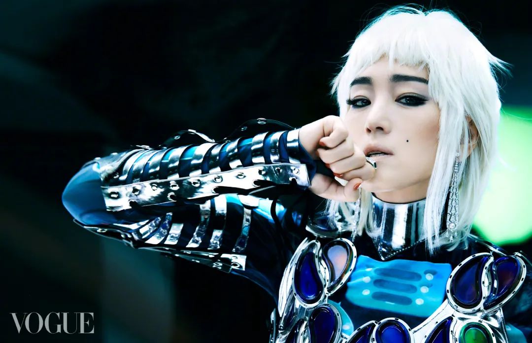 刘亦菲|刘亦菲，这种照片以后别拍了，会害到你…