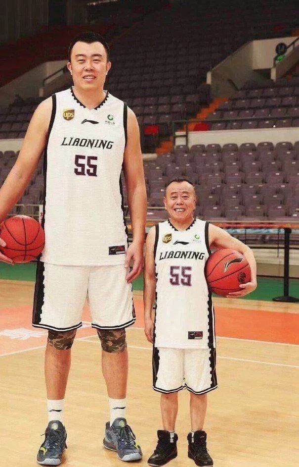 潘长江|潘长江老婆爆料：爆红之后就很膨胀，总想离婚，整整挑了我两年刺