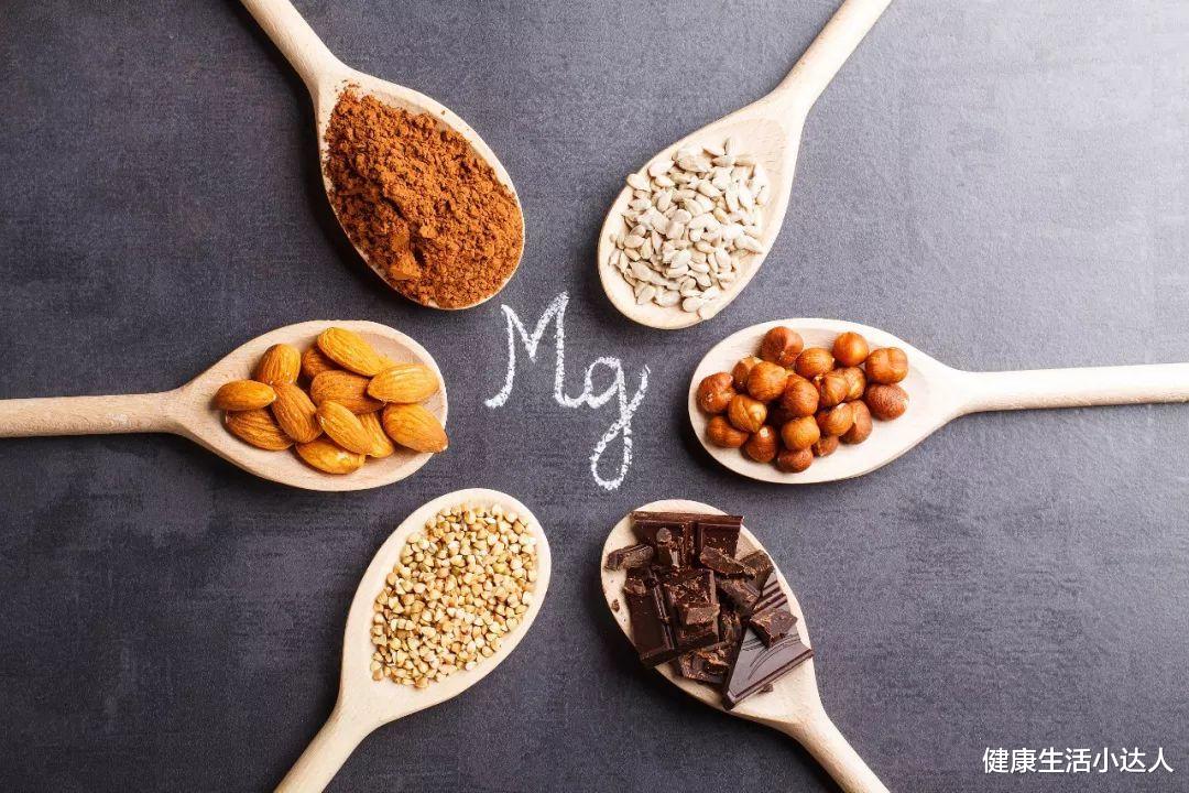 花生|血脂高了,管住嘴:3样东西不能喝、4种食物不能吃,要牢记