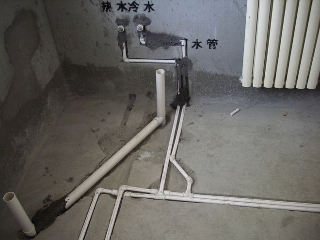 水电改造该走顶还是走地?老电工说出真相,恍然大悟!