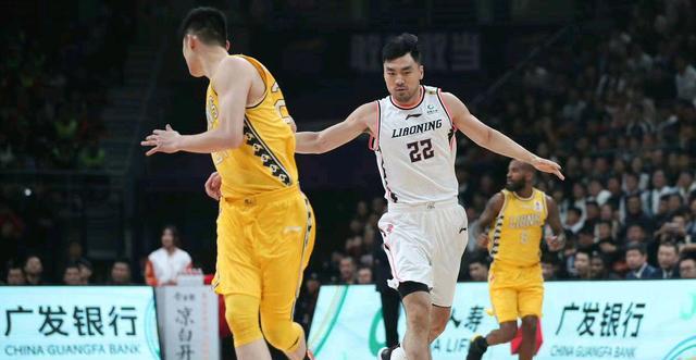 辽宁男篮|连签5将！李洪庆下狠手巩固阵容 6人离队2人回归 杨鸣闭口不谈郭少