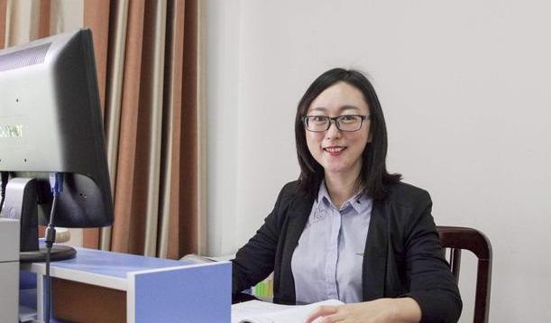 从大学老师到河南省教育厅厅长，她的履历没有多精彩，却也不平凡