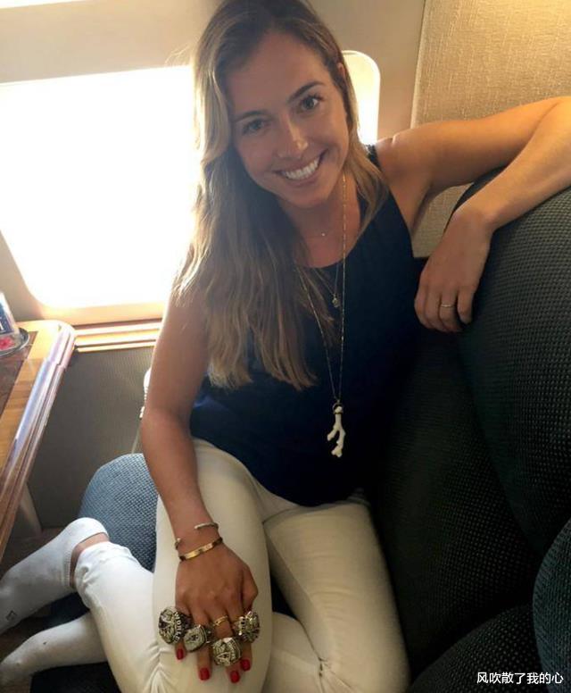 本·阿弗莱克|兜兜转转20年，DC“蝙蝠侠”本·阿弗莱克还是选择了这个女人！