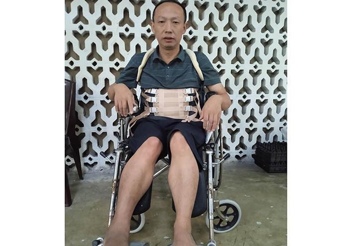 贵州千万富豪被绑到缅甸做诈骗,暴瘦50斤,为逃命跳下5米高墙