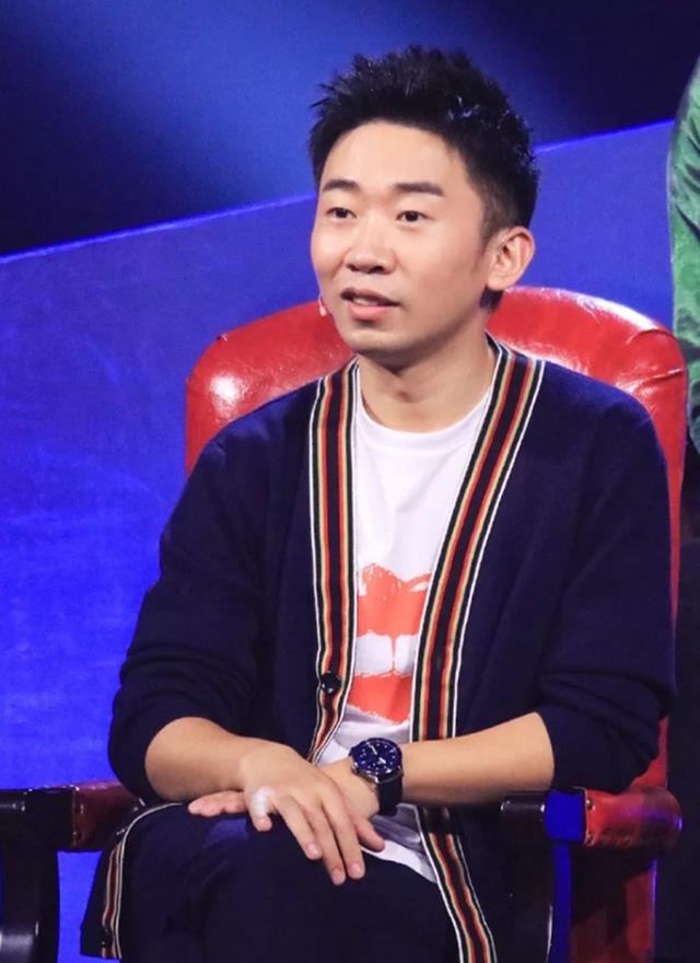 朱茵|“娱圈净土”杨迪：被星爷看中，被谢娜力捧，一年录108档节目