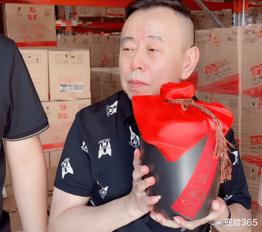 魏三|潘长江徒弟回应“唐山那事”:出门带仨保镖,遇打人绝不袖手旁观