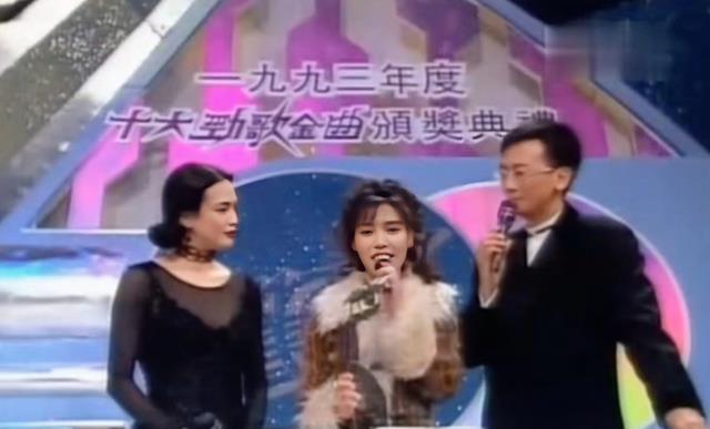 黎瑞恩|黎瑞恩：含泪离婚后独自抚养两女儿，在病痛中与出轨前夫和解