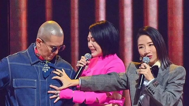 明星|看不惯在自己国家谦卑得很，一出国就拽得不行的明星