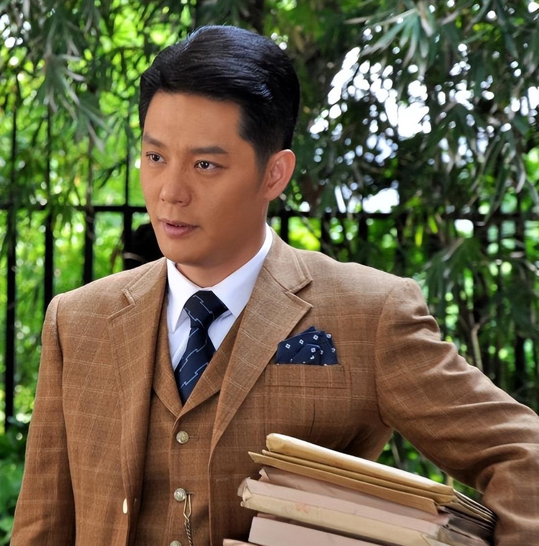 傅程鹏|有一种“整容”叫程愫离婚,前夫傅程鹏变化不大,她却像变了个人