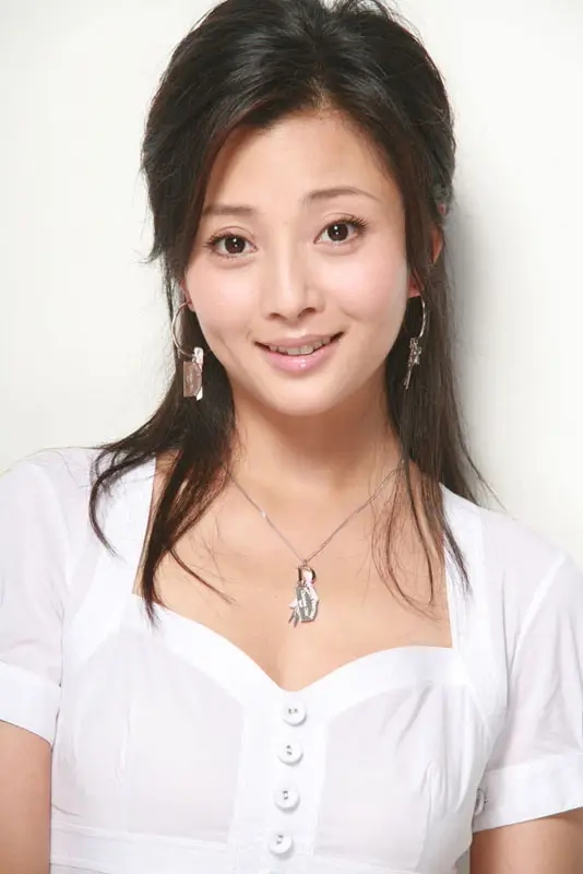 殷桃|“不老水蜜桃”殷桃:42岁像24岁,身边追求者不断却还是感到寂寞