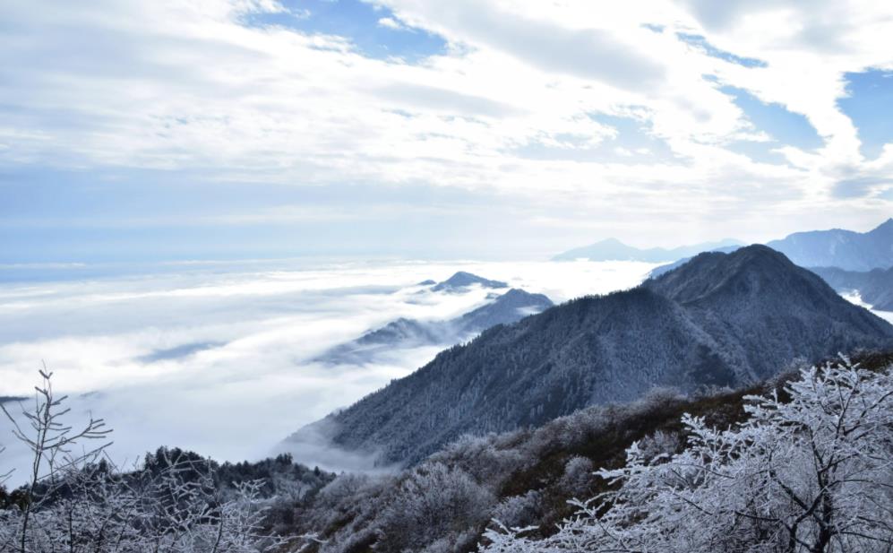 四川省|四川西岭雪山：乱收费吃相难看，游客更是日益减少，真是自食恶果