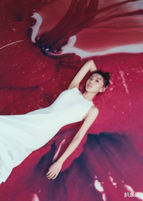 邹元清|51岁闫妮与女儿合体登封,邹元清写纸条表白妈妈,母女似姐妹花