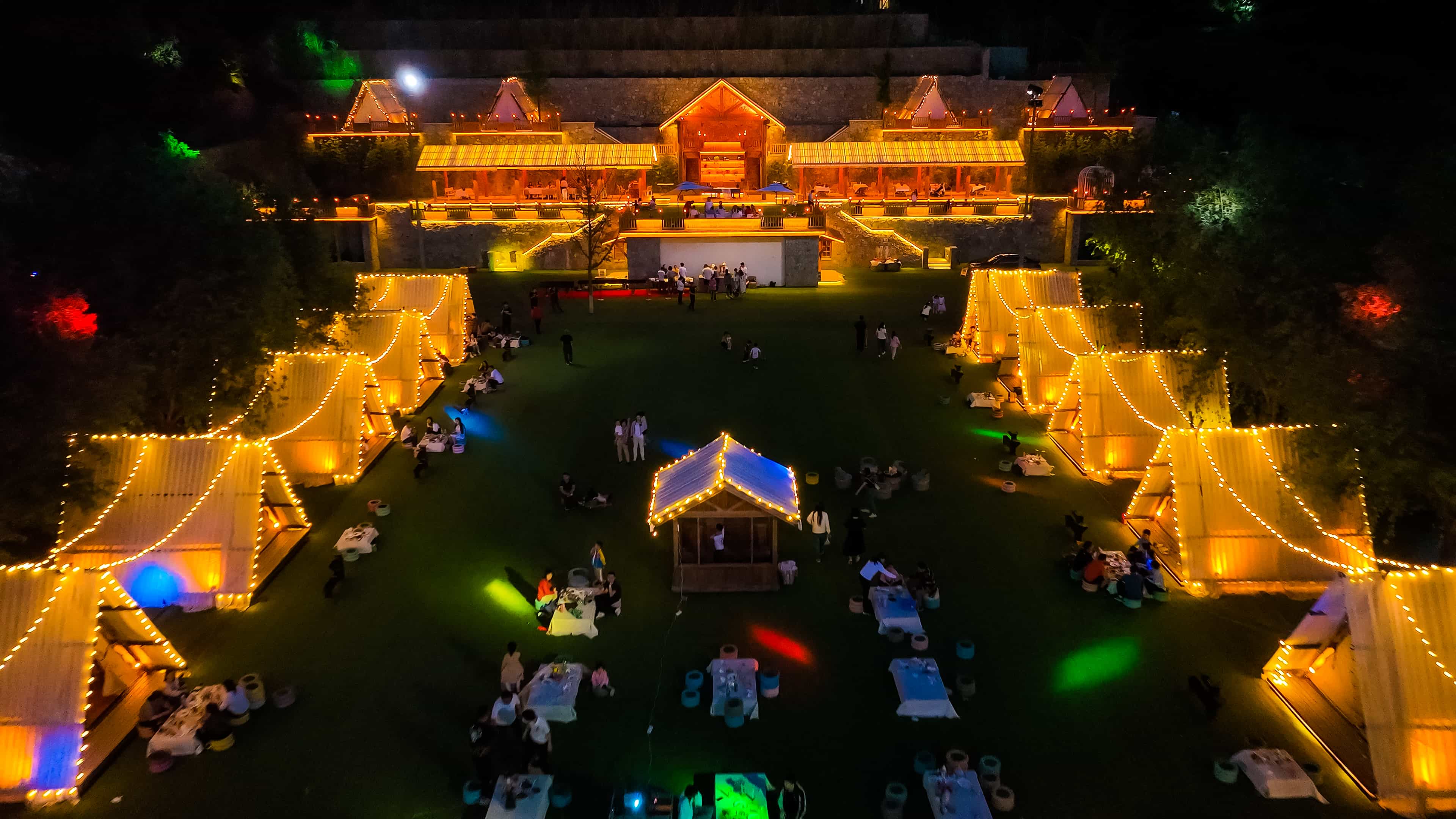 川藏公路|避世山野 | 森系露营地，草坪 帐篷 星空……