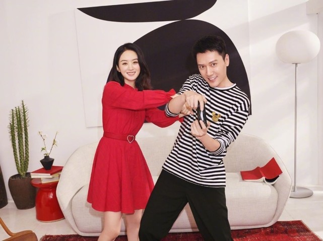 赵丽颖|冯绍峰赵丽颖被指，不拍戏也不带娃，想想随司机保姆出游更像一家三口