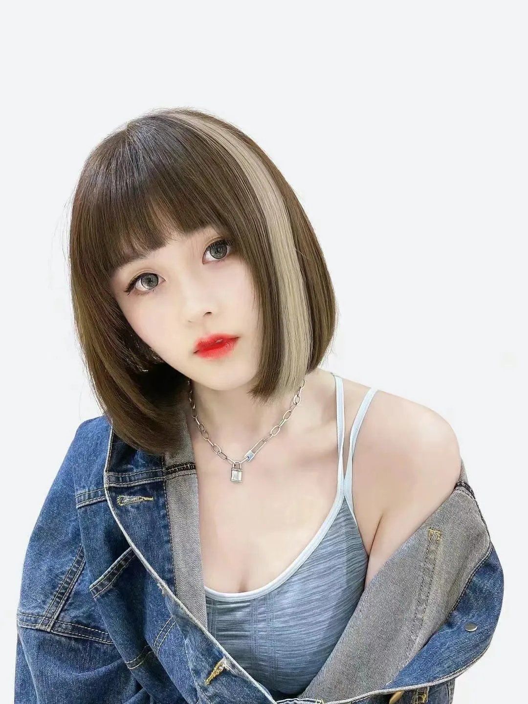 直发 夏天别再烫卷了，最火还剪短和长直发，看看这14款