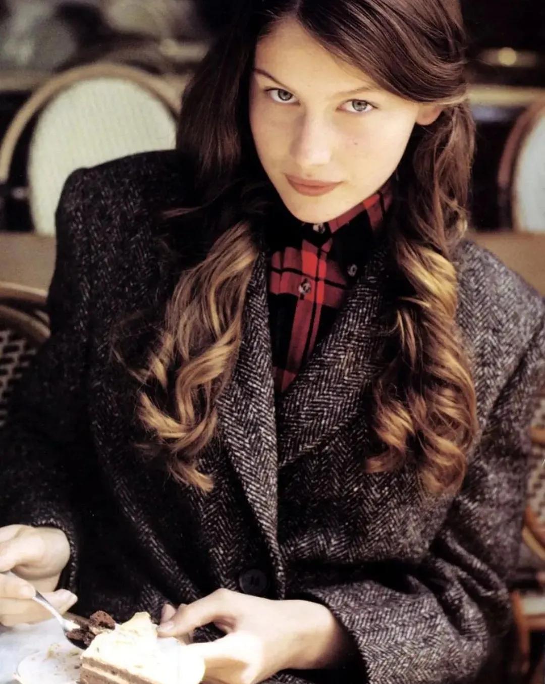 |法国女星莱蒂西娅·卡斯塔