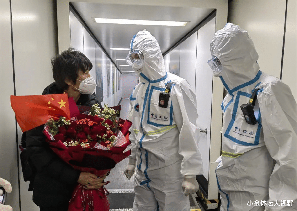 吉鲁|女足凯旋：海关高规格迎接，新闻联播108秒播报，英超豪门发祝贺