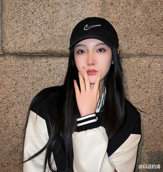 都美竹|都美竹闺蜜曝聊天记录，对方张口要800万，还被曝出台费高达2000