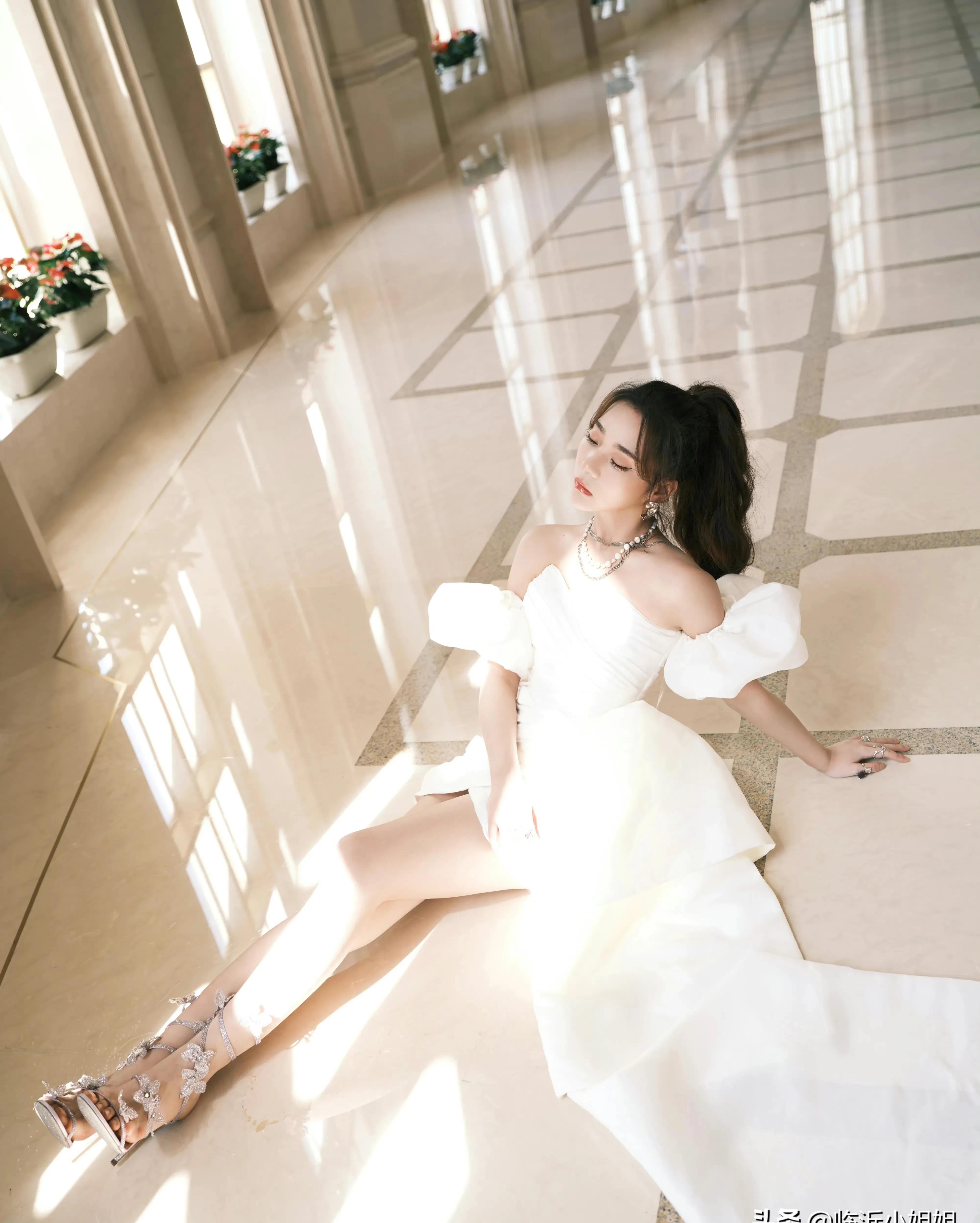 紫宁|张紫宁,俏丽唯美的美女歌手,灵动清甜的长相,太迷人啦