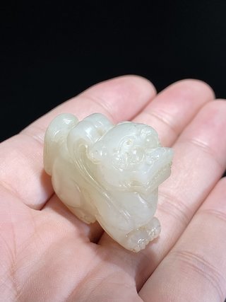 和田玉籽料|清 和田玉籽料 白玉 玉雕 瑞兽 把件挂件