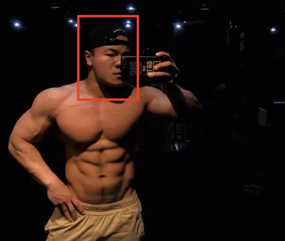 岳云鹏|健身小伙神似岳云鹏,一身腱子肉,荷尔蒙爆棚