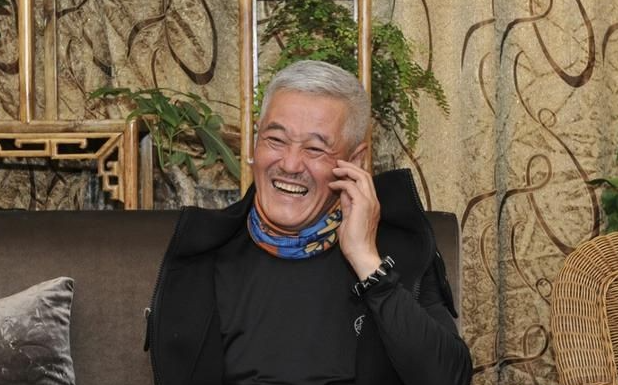 赵本山|有一次,赵本山的儿子考了全班倒数第一,回来反而跟赵本山要1W元!