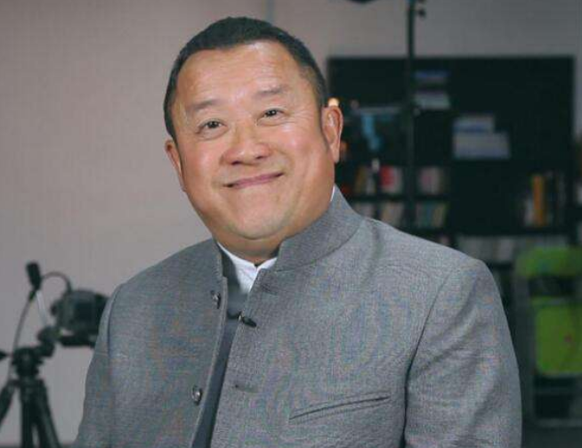 曾宝仪|曾志伟四个孩子，四种不同的人生，曾宝仪47岁至今孤身一人