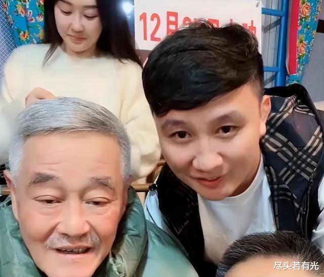 传家|岳云鹏关闭直播打赏功能惹怒赵家班？江湖上，人情世故很重要
