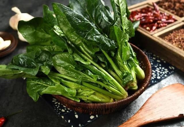 肾结石|8种蔬菜不建议经常吃,看看有你爱吃的吗?请及时转告身边人