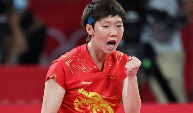陈梦|五喜临门！陈梦首夺大满贯女单金牌！露出久违的笑容！
