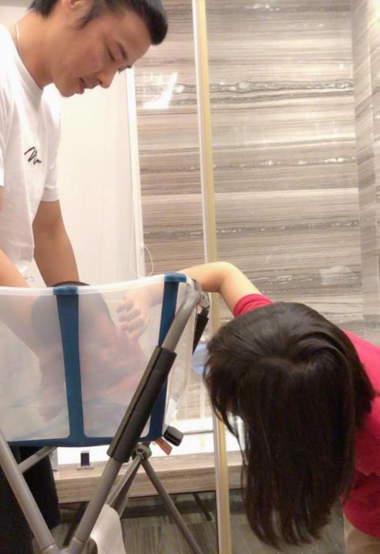 蔡少芬|49岁蔡少芬在香港的80㎡豪宅，家虽小但过得很幸福，全屋极致利用