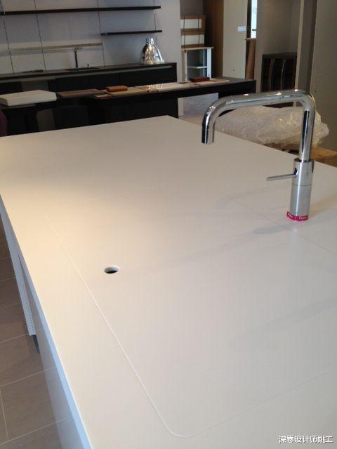 水槽上加一块板,这是啥新“造型”?原来它还能防虫当切菜板