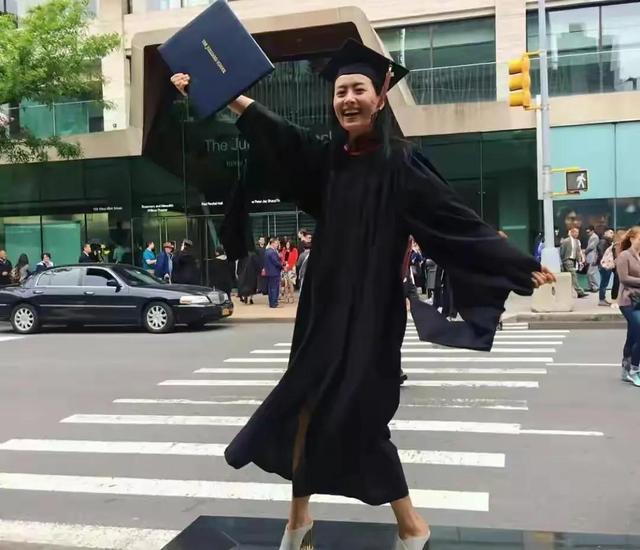 陈法拉|放弃豪门二婚嫁外交官 被嘲弃妇的陈法拉是如何靠自己走上巅峰的?