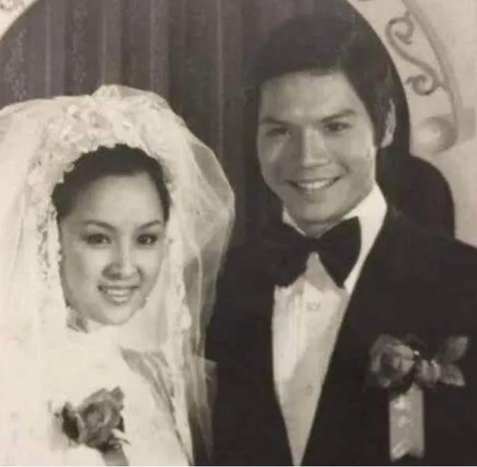 李小龙|李小龙离世49年后，丁佩经历了多少煎熬？