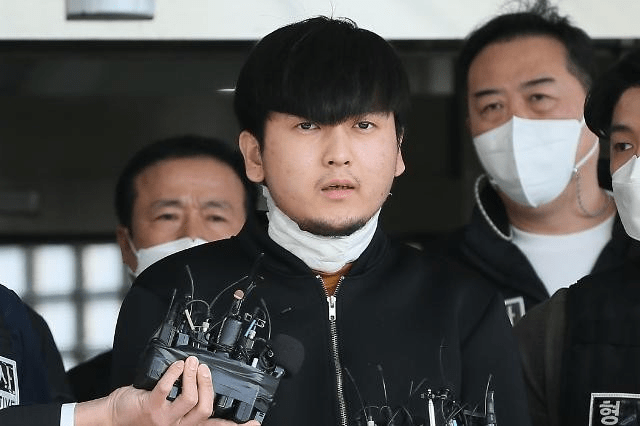 韩国男子求爱不成杀母女三口被判无期：曾在案发现场连喝3天酒