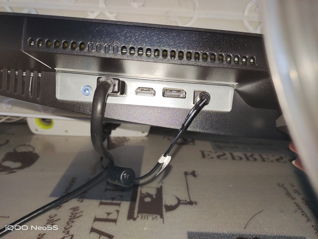 显示器|千元内就能买到的24寸2K美术显示器,这也许是性价比最高显示器