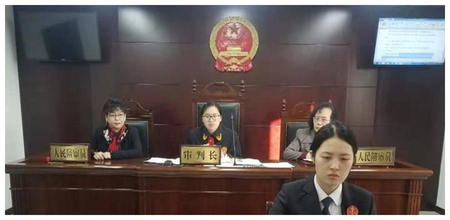案例:女教师未穿胸罩夜跑归来,丈夫发现其背后有火罐印引发血案